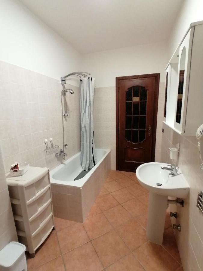 Bed and Breakfast Amo' Le Langhe Narzole Exterior foto