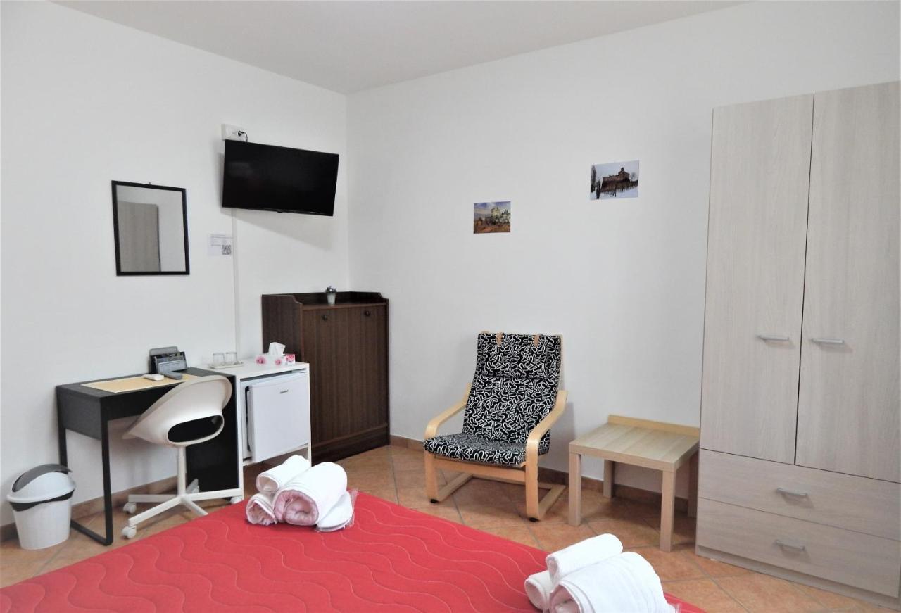 Bed and Breakfast Amo' Le Langhe Narzole Exterior foto